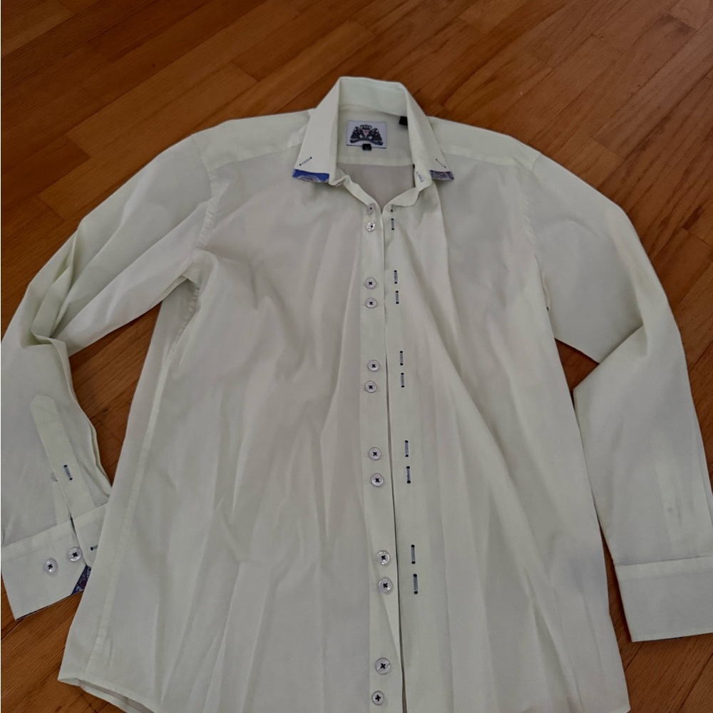 The authentic shirt maker Men's medium